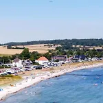 Strandhuset Nyaraló *