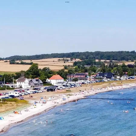 Strandhuset بيت للعطل *