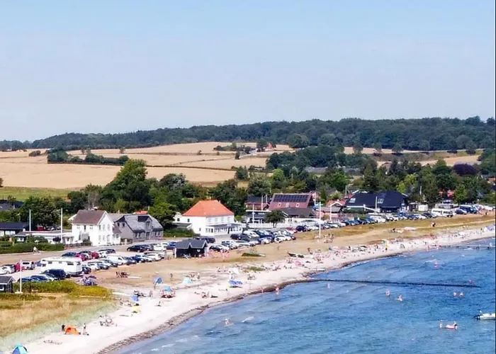 Strandhuset Nyaraló *
